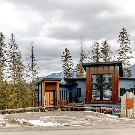 Ski In Ski Out With Huge Game Room And Hot Tub Fernie Exteriér fotografie