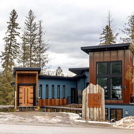 Ski In Ski Out With Huge Game Room And Hot Tub Fernie Exteriér fotografie