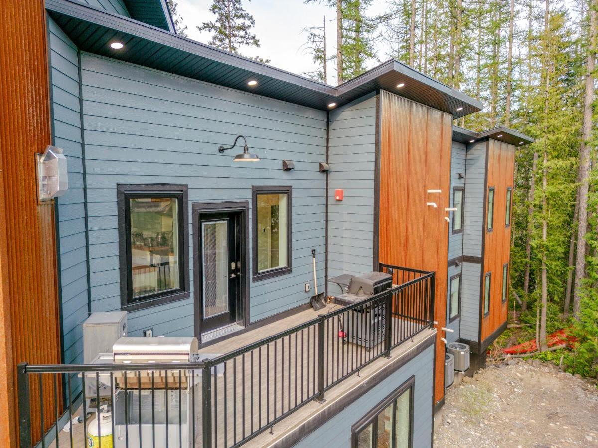 Ski In Ski Out With Huge Game Room And Hot Tub Fernie Exteriér fotografie