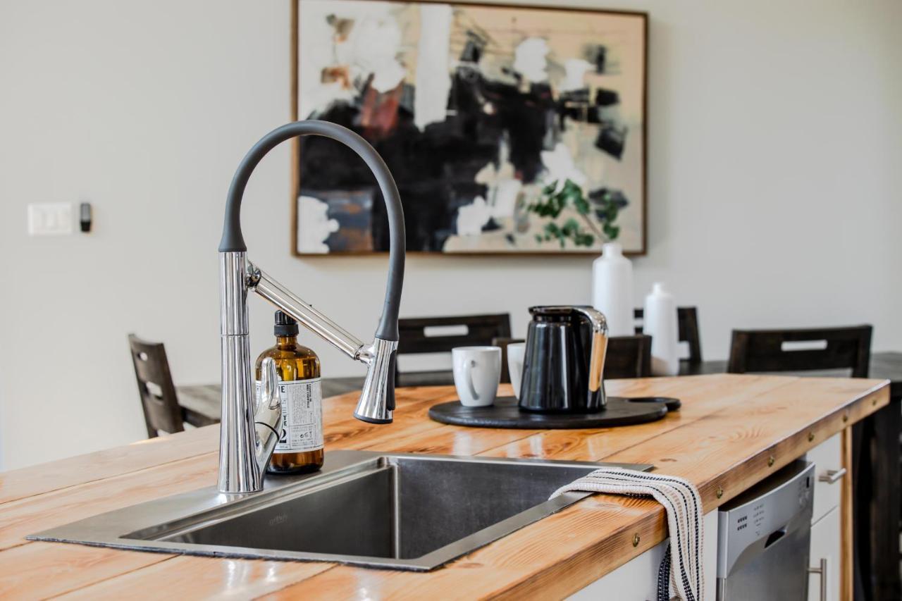 Ski In Ski Out With Huge Game Room And Hot Tub Fernie Exteriér fotografie