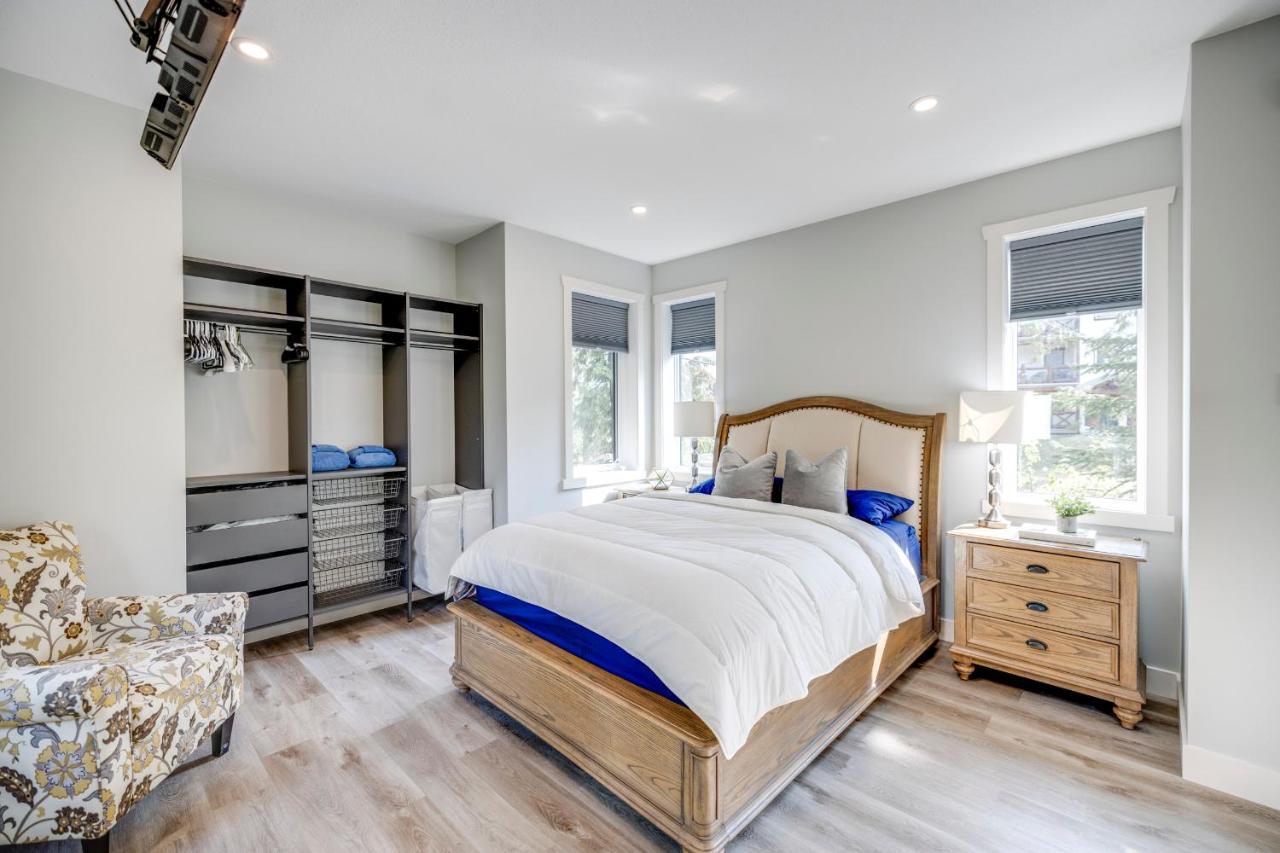 Ski In Ski Out With Huge Game Room And Hot Tub Fernie Exteriér fotografie