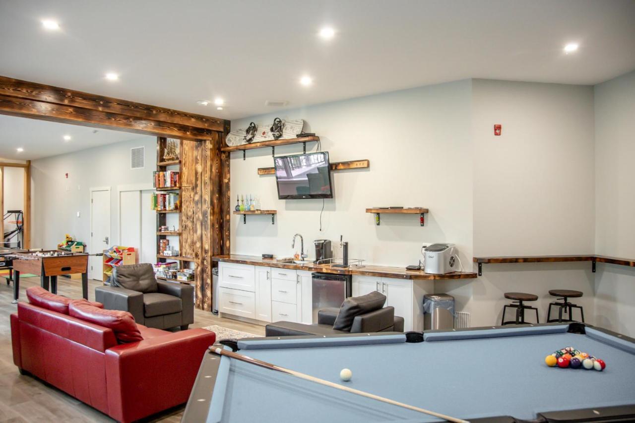Ski In Ski Out With Huge Game Room And Hot Tub Fernie Exteriér fotografie